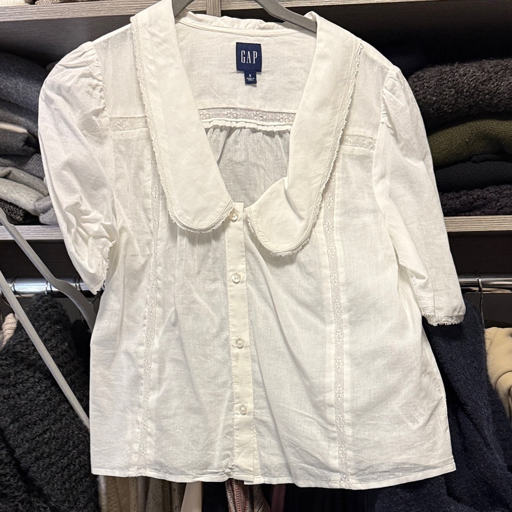 GAP White Peter Pan Collar Button-Down Blouse - image 1